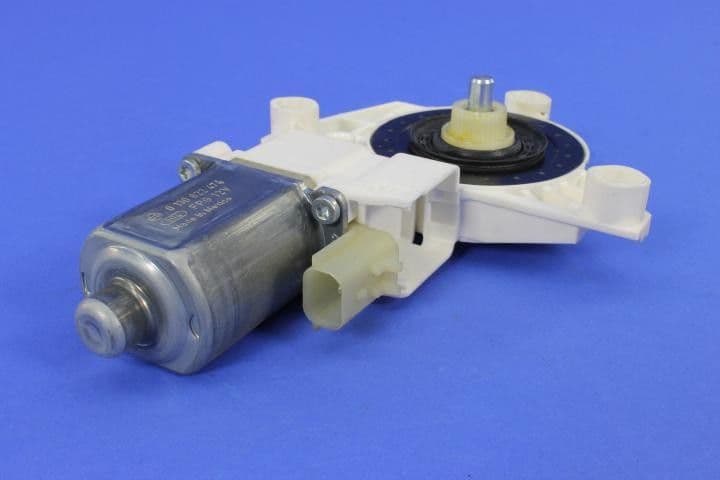 66-04589152AA - Image 2