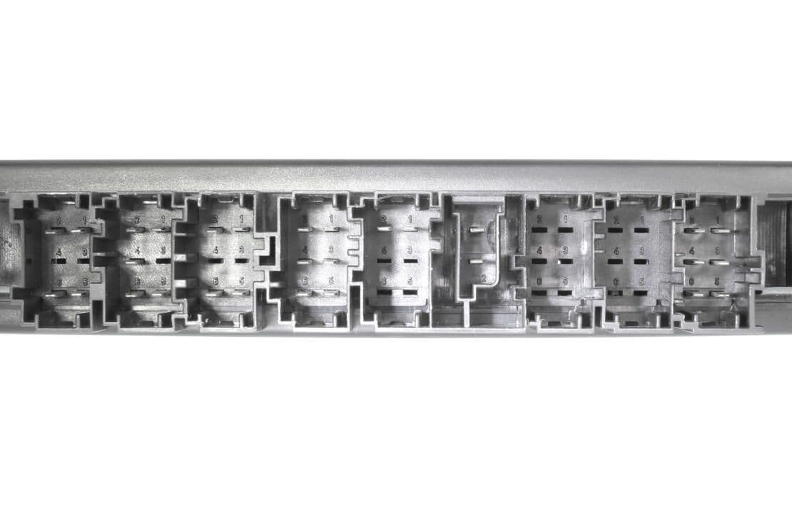 370-V30-71-0040 - Image 4