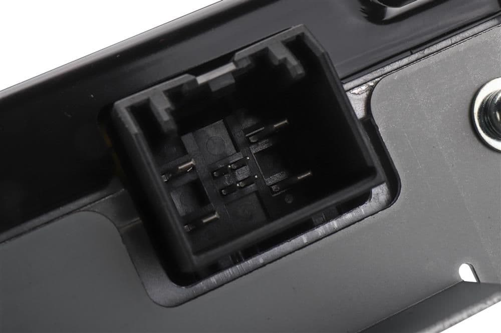 4-84726701 - Image 2