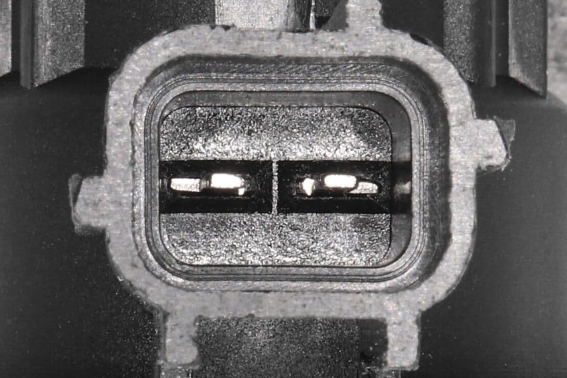 370-V25-63-0068 - Image 2