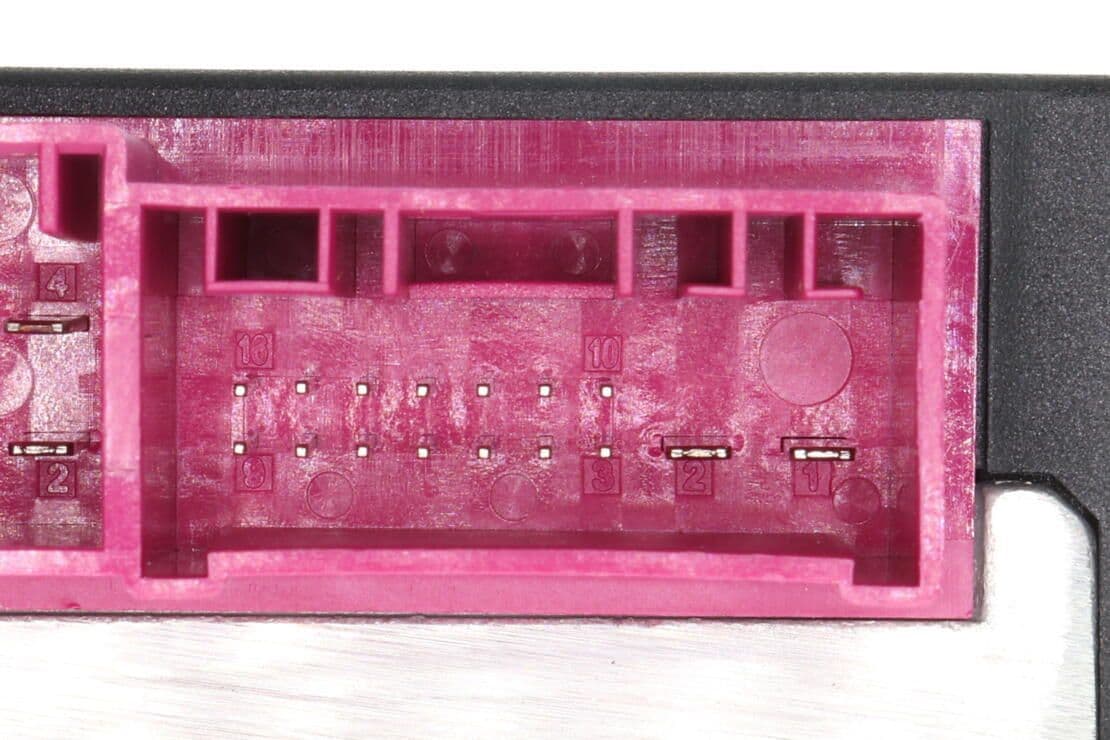 370-V20-71-0007 - Image 2