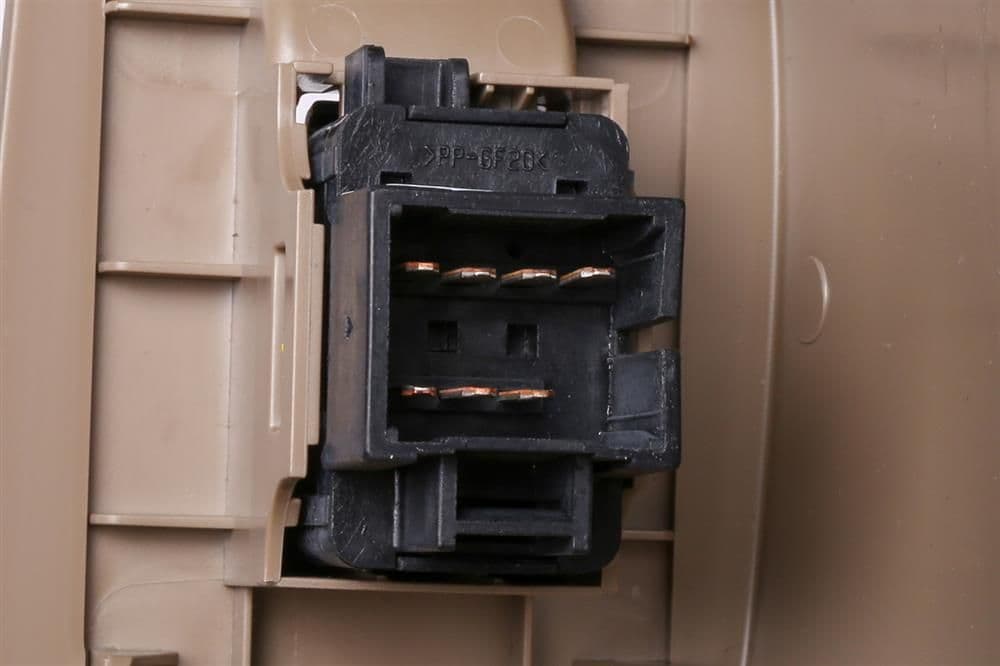 4-23395357 - Image 2