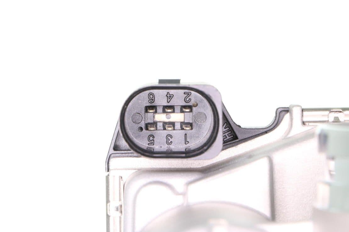 370-V10-81-0050 - Image 2