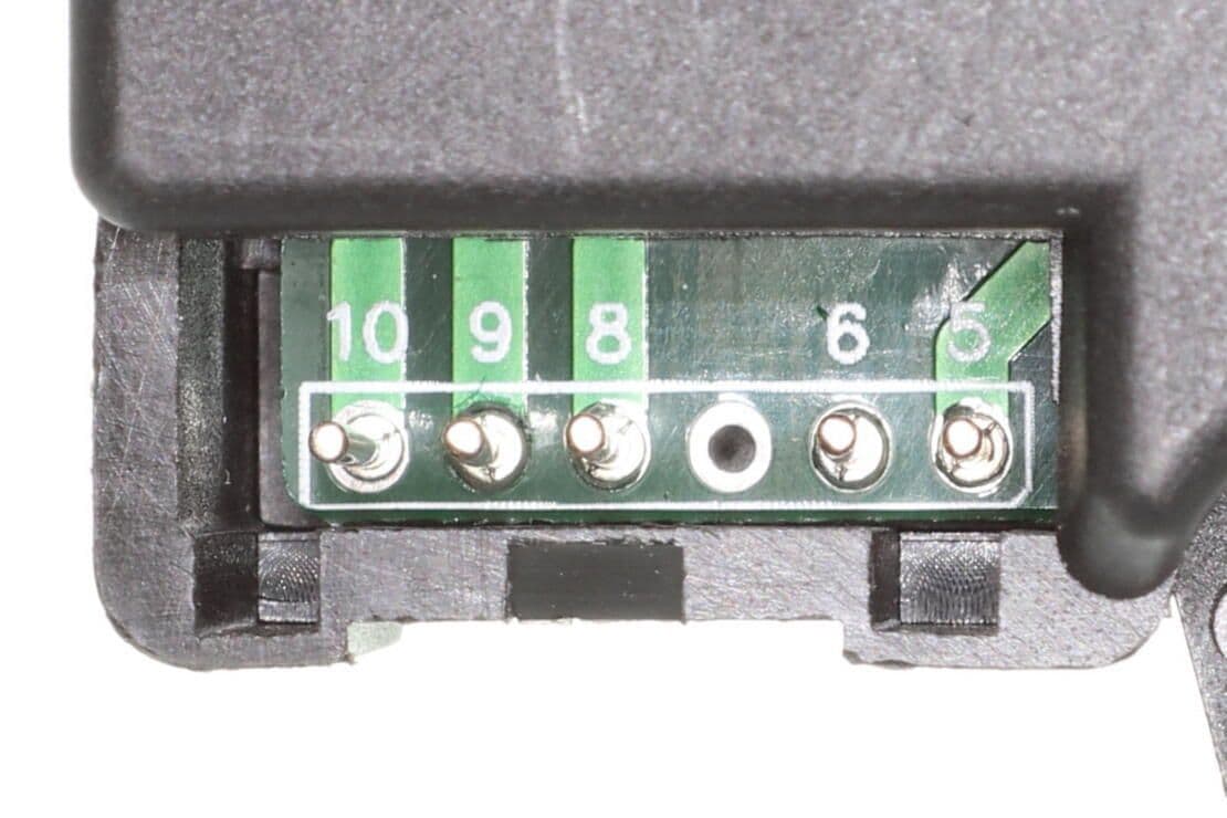 370-V30-77-1036 - Image 2