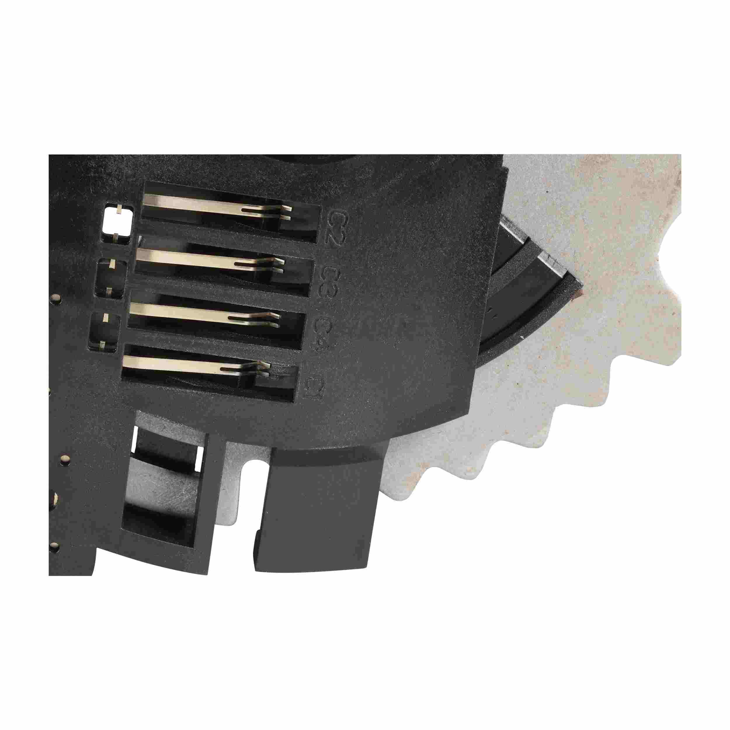 710-67-0582 - Image 4