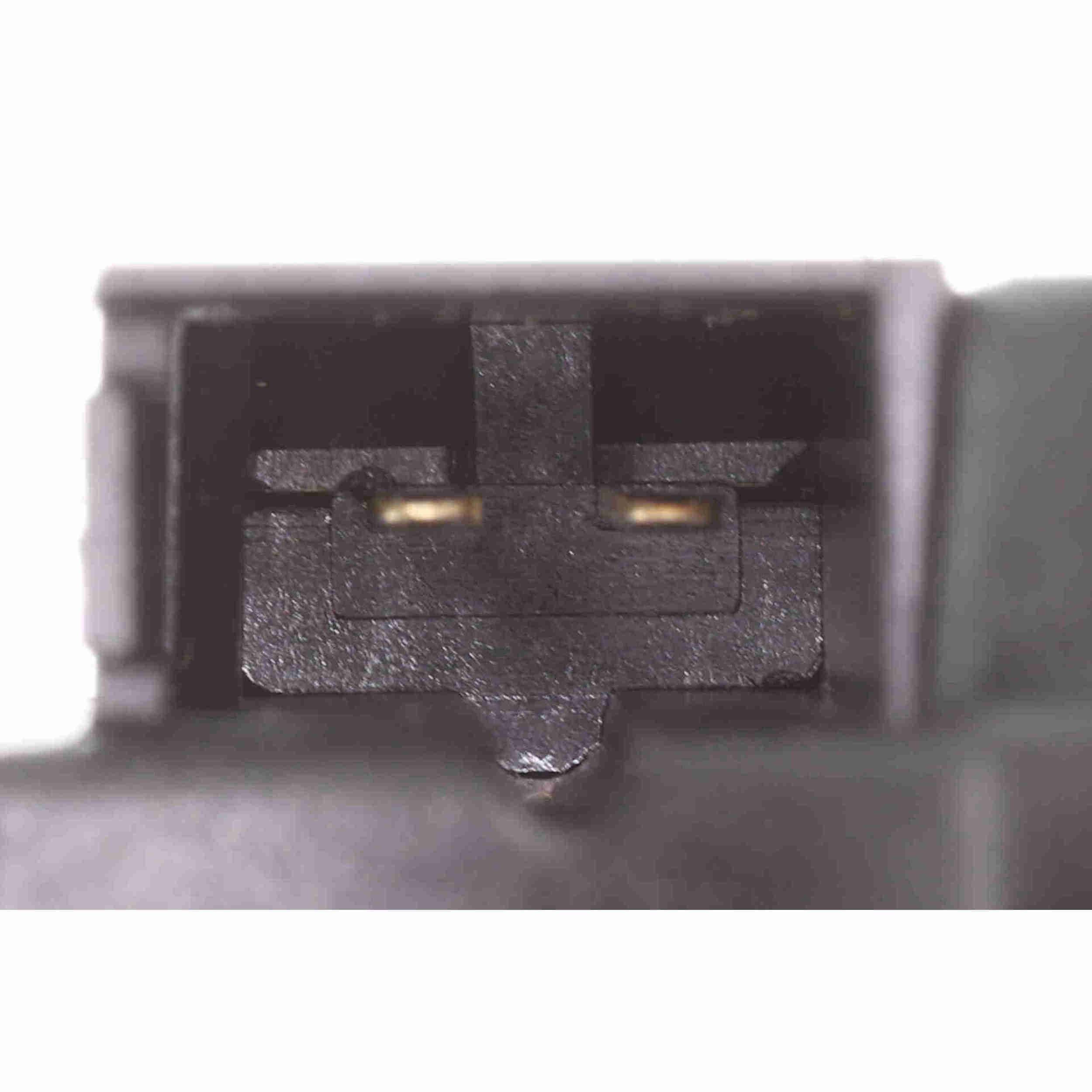 370-V10-77-0048 - Image 4