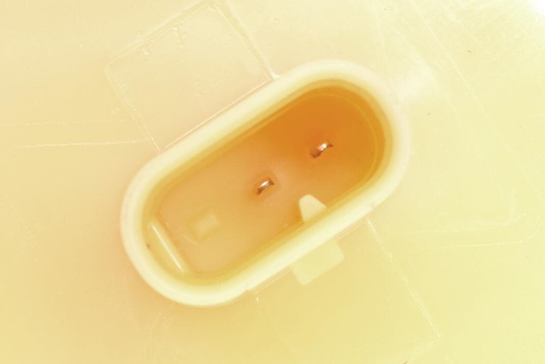 370-V30-09-0049 - Image 4