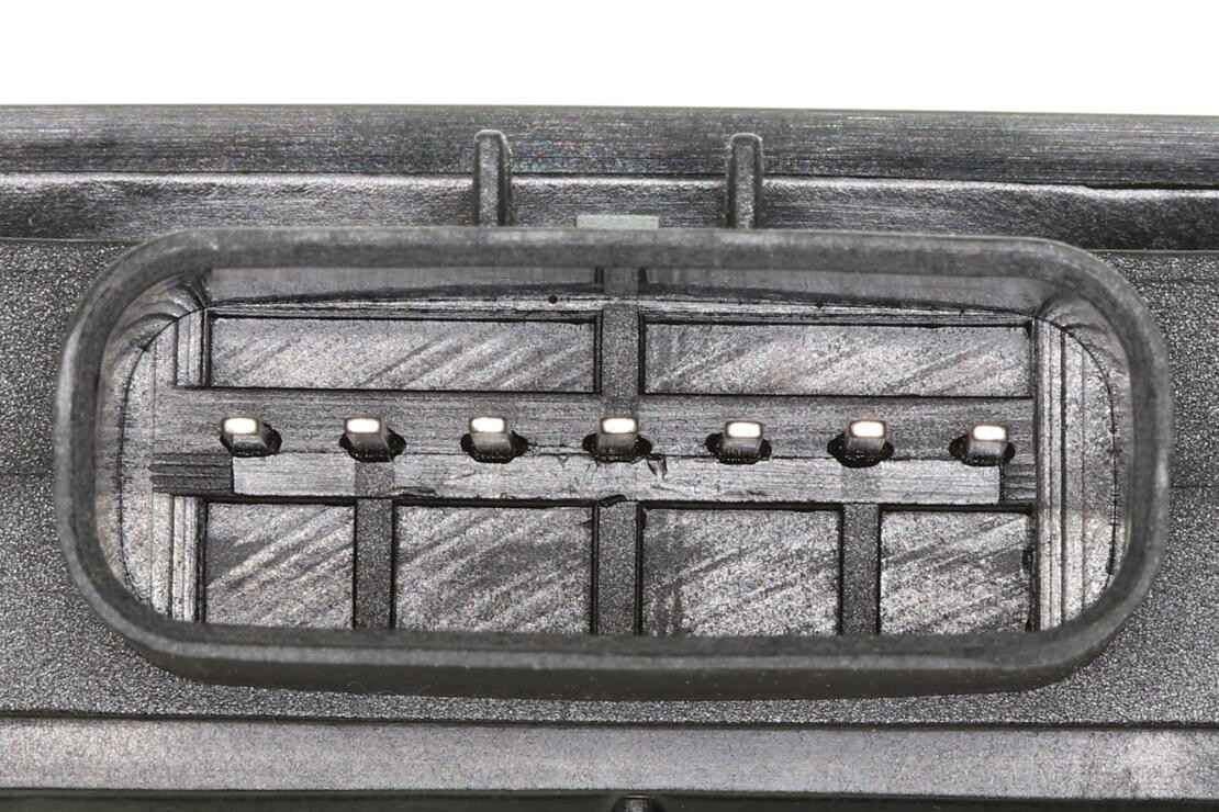 370-V37-72-0048 - Image 4